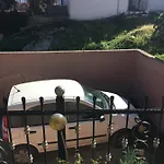 Ploumis House بيت للعطل *