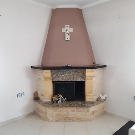 Ploumis House Semesterbostad *